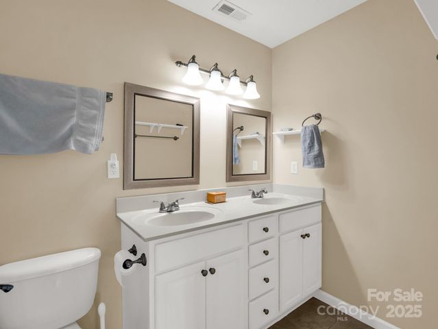 292 Jones Road, Fletcher, NC 28732