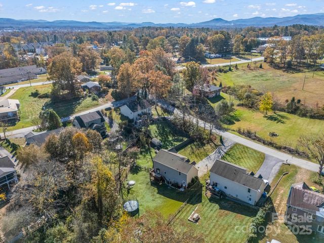 292 Jones Road, Fletcher, NC 28732