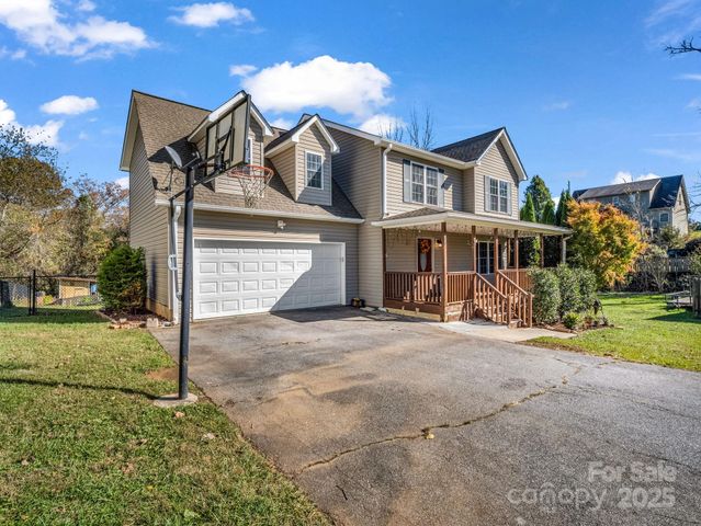 292 Jones Road, Fletcher, NC 28732