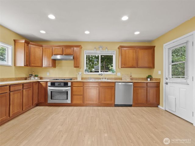 614 15th Street NW, Puyallup, WA 98371