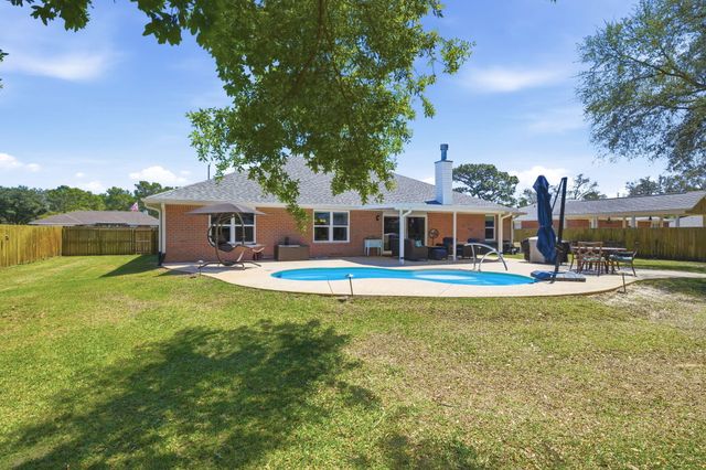 1959 Hawthorne Drive, Navarre, FL 32566