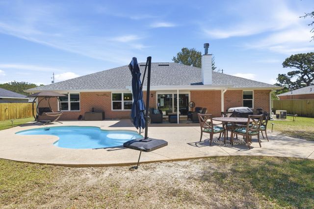 1959 Hawthorne Drive, Navarre, FL 32566