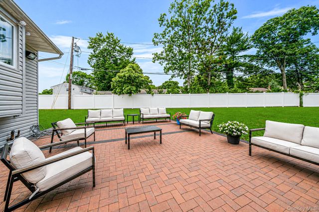 23 Essex Drive, Coram, NY 11727