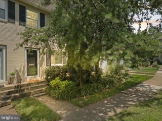 1745 N CLIFF ST N, Alexandria, VA 22301