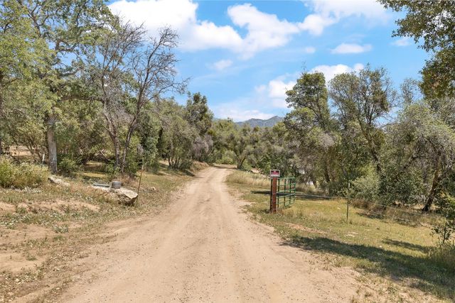 30900 Road 222, North Fork, CA 93643
