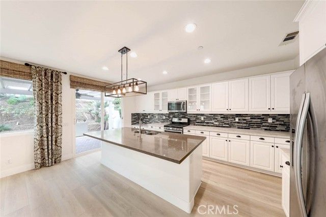 2824 Villa Catalonia Court, Corona, CA 92881