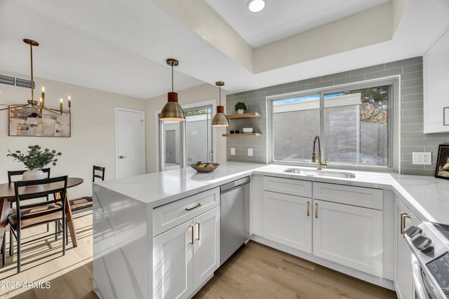 5009 W NEW WORLD Drive, Glendale, AZ 85302