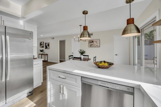 5009 W NEW WORLD Drive, Glendale, AZ 85302