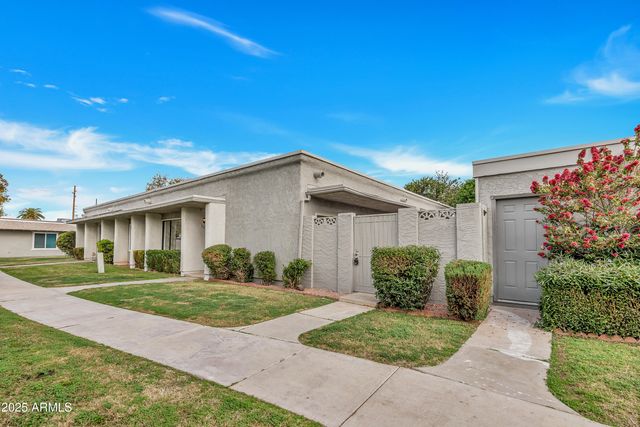 5009 W NEW WORLD Drive, Glendale, AZ 85302