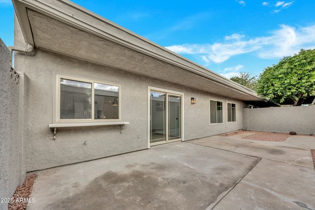 5009 W NEW WORLD Drive, Glendale, AZ 85302