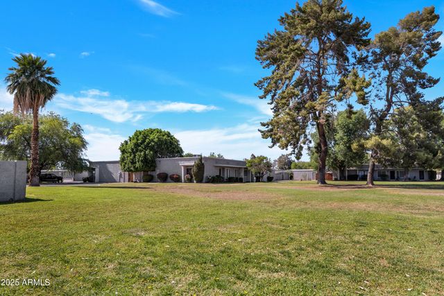 5009 W NEW WORLD Drive, Glendale, AZ 85302