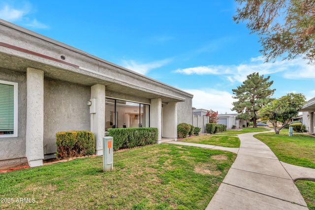 5009 W NEW WORLD Drive, Glendale, AZ 85302