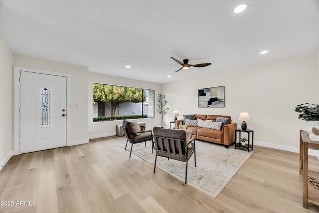 5009 W NEW WORLD Drive, Glendale, AZ 85302