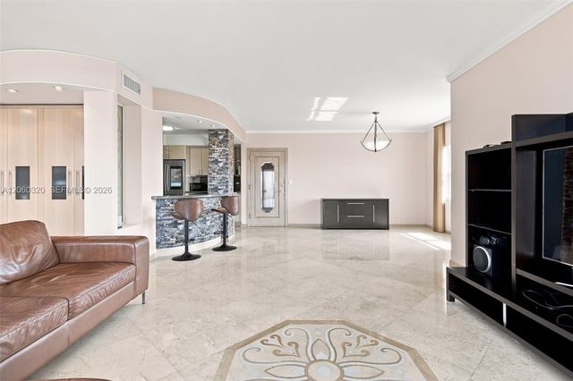 500 Bayview Drive 2121, Sunny Isles Beach, FL 33160