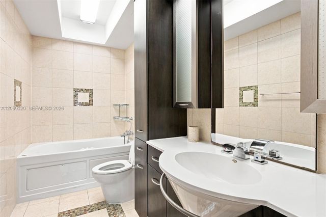 500 Bayview Drive 2121, Sunny Isles Beach, FL 33160