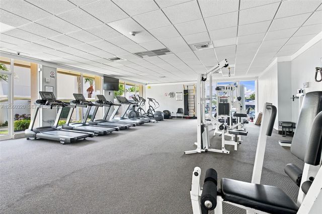 500 Bayview Drive 2121, Sunny Isles Beach, FL 33160