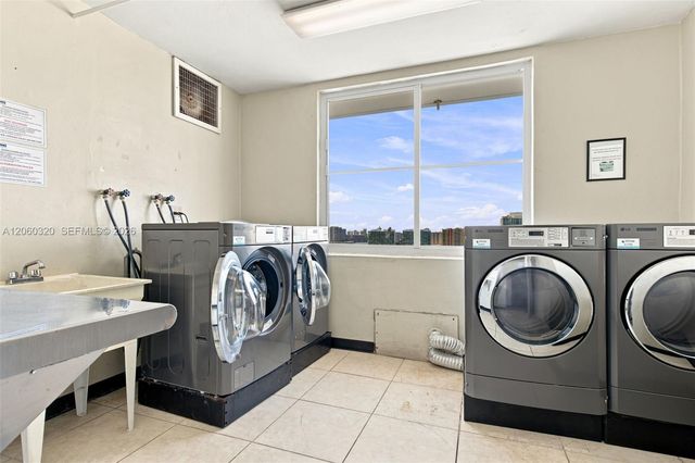 500 Bayview Drive 2121, Sunny Isles Beach, FL 33160