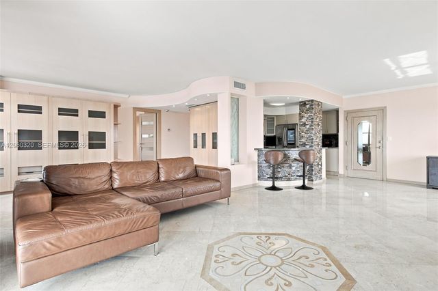 500 Bayview Drive 2121, Sunny Isles Beach, FL 33160