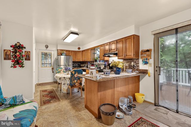 55 N STATE RD, Springfield, PA 19064
