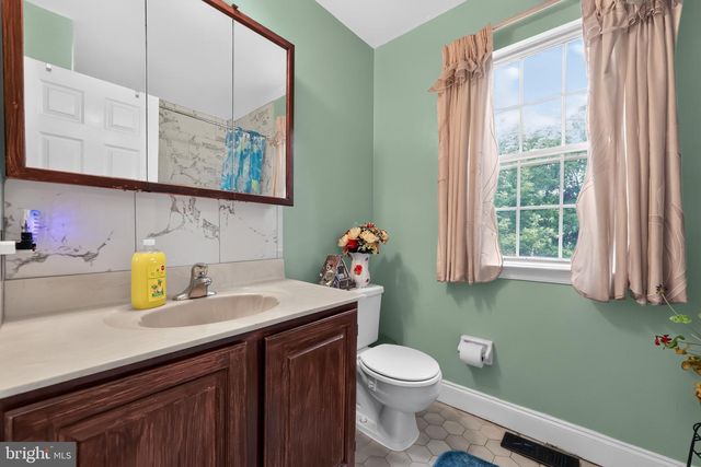 55 N STATE RD, Springfield, PA 19064