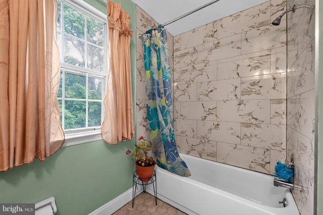 55 N STATE RD, Springfield, PA 19064