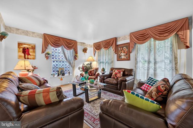 55 N STATE RD, Springfield, PA 19064