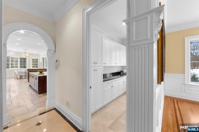 24 Tulip Tree Lane, Alpine, NJ 07620