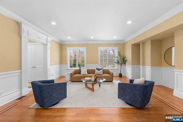 24 Tulip Tree Lane, Alpine, NJ 07620