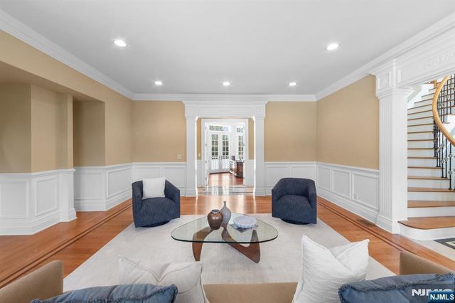 24 Tulip Tree Lane, Alpine, NJ 07620