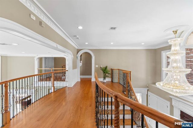 24 Tulip Tree Lane, Alpine, NJ 07620