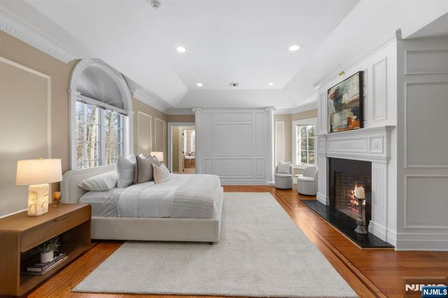 24 Tulip Tree Lane, Alpine, NJ 07620