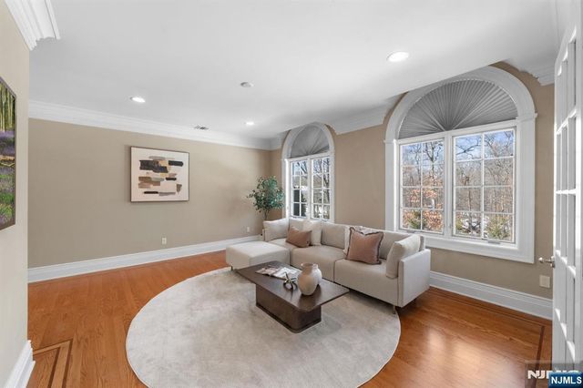 24 Tulip Tree Lane, Alpine, NJ 07620