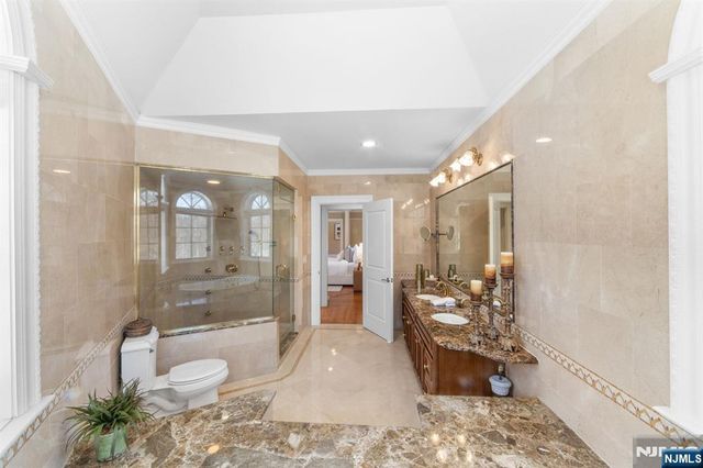 24 Tulip Tree Lane, Alpine, NJ 07620