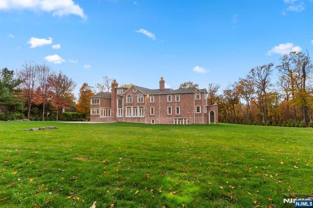 24 Tulip Tree Lane, Alpine, NJ 07620