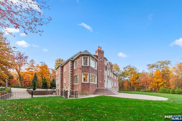 24 Tulip Tree Lane, Alpine, NJ 07620