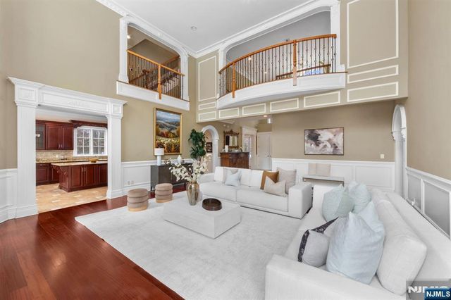 24 Tulip Tree Lane, Alpine, NJ 07620