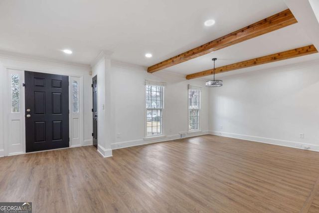 808 Valbrook Court SW, Lilburn, GA 30047