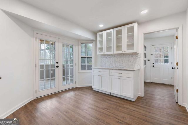 808 Valbrook Court SW, Lilburn, GA 30047