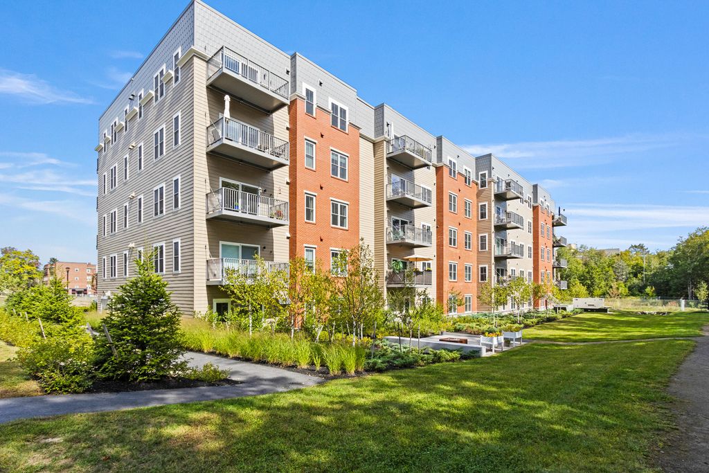 75 McAuley Way 402, Portland, ME 04103 — exterior