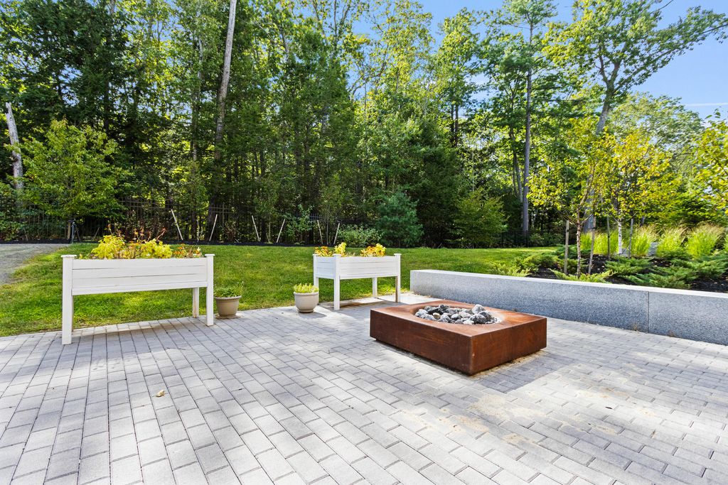 75 McAuley Way 402, Portland, ME 04103 — photo 5