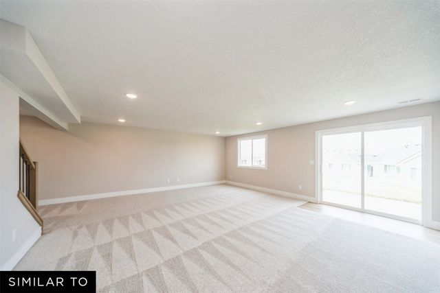 5520 NE Briarwood Drive, Ankeny, IA 50021