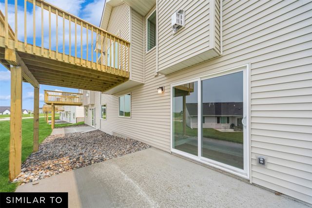 5520 NE Briarwood Drive, Ankeny, IA 50021