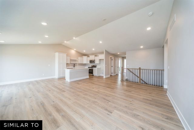 5520 NE Briarwood Drive, Ankeny, IA 50021