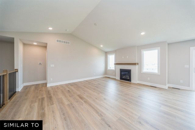 5520 NE Briarwood Drive, Ankeny, IA 50021