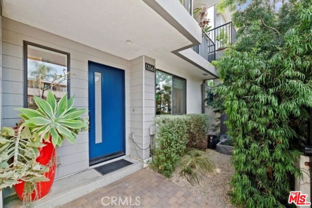 1356 N Fairfax Avenue, Los Angeles, CA 90046 — exterior