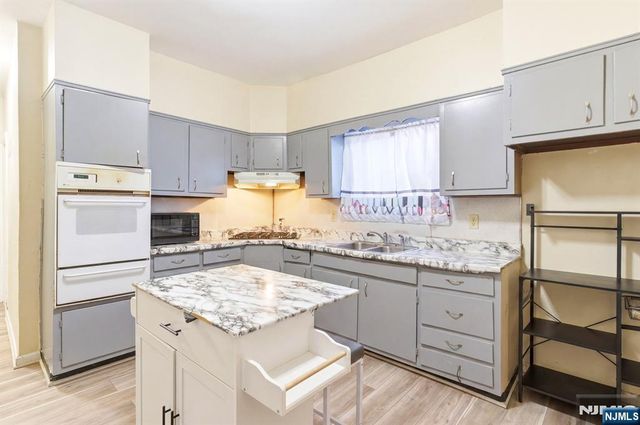 36-38 Kenmore Avenue, Newark, NJ 07106