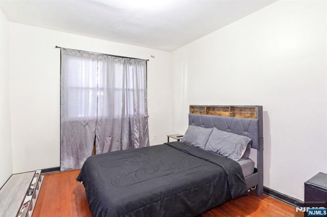 36-38 Kenmore Avenue, Newark, NJ 07106