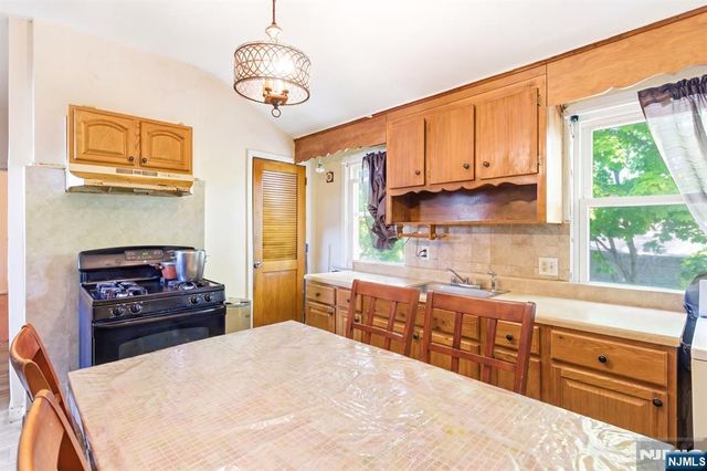 36-38 Kenmore Avenue, Newark, NJ 07106