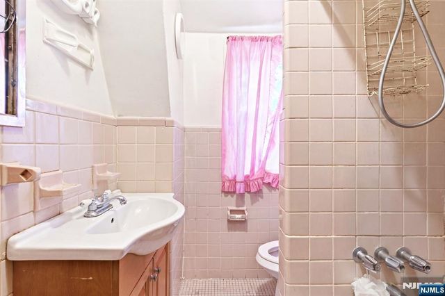 36-38 Kenmore Avenue, Newark, NJ 07106