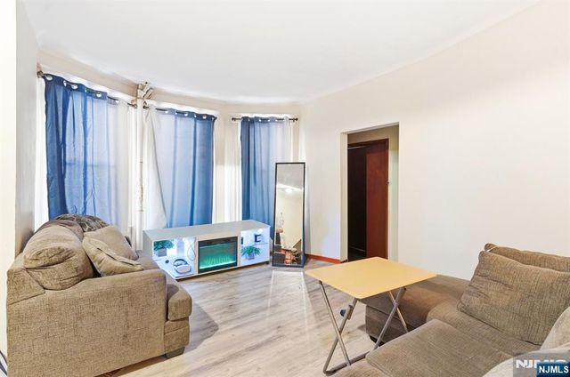 36-38 Kenmore Avenue, Newark, NJ 07106